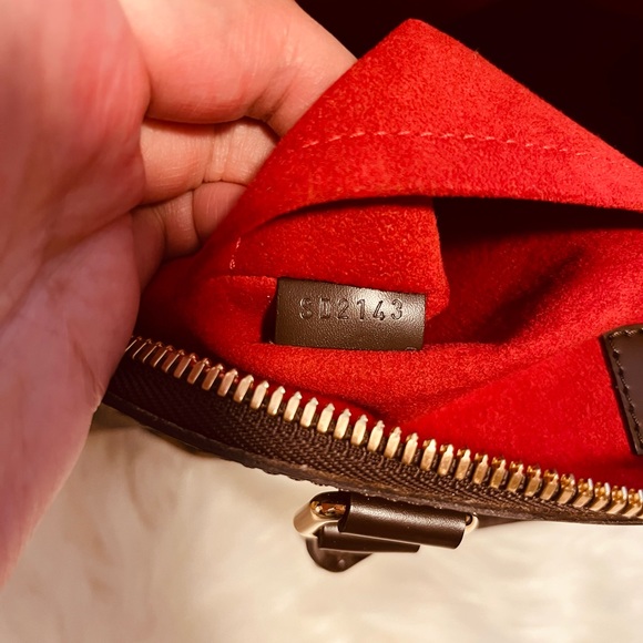 New, never used authentic LV Trevi bag - Picture 10 of 15